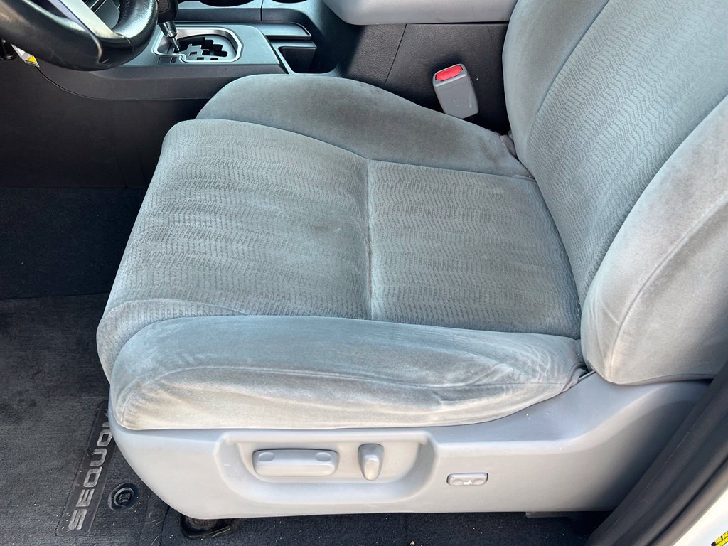 Used 2019 Toyota Sequoia SR5 AWD/4WD image 28