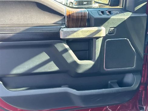 Used 2019 Ford F150 Lariat image 7