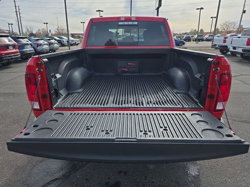 Used 2019 RAM 1500 Classic SLT image 26