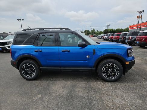 New 2026 Ford Bronco Sport Outer Banks AWD/4WD image 14
