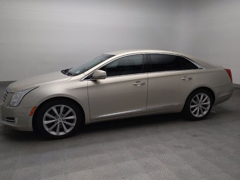 Used 2014 Cadillac XTS Luxury w/ Driver Awareness Package FWD image 2