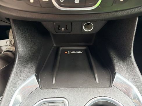 Certified 2023 Chevrolet Traverse LT FWD image 33