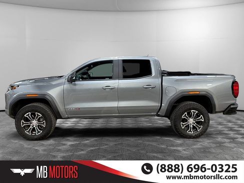 Used 2025 GMC Canyon AT4 AWD/4WD image 8