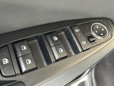 Used 2025 Kia Seltos EX w/ EX Sunroof Package FWD image 12