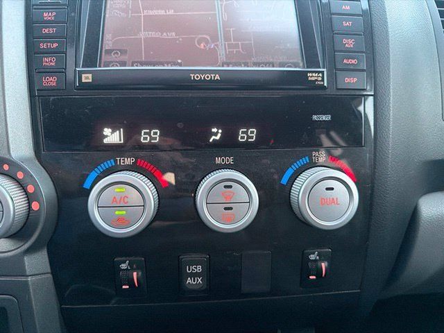 Used 2013 Toyota Tundra Limited w/ Memory Pkg AWD/4WD image 19