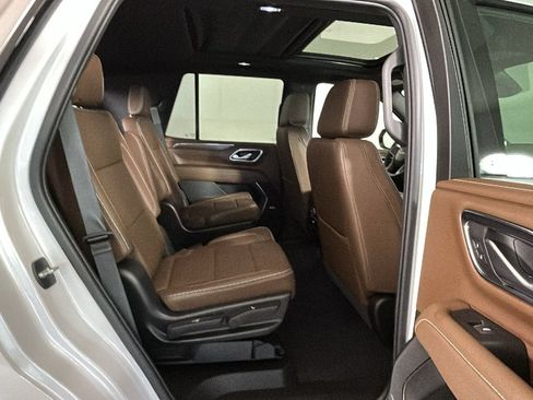 Used 2023 Chevrolet Tahoe High Country AWD/4WD image 34
