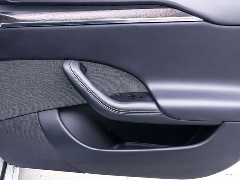 Used 2021 Tesla Model S Plaid image 31