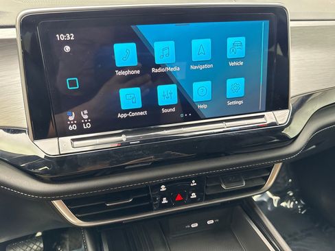Used 2025 Volkswagen Atlas Cross Sport SE AWD/4WD image 62