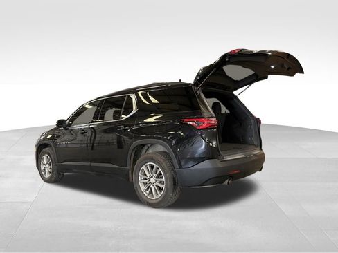 Used 2022 Chevrolet Traverse LT image 13