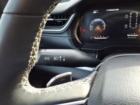 Used 2023 Jeep Grand Cherokee L Limited image 26