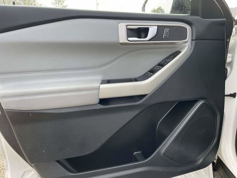 Certified 2023 Ford Explorer XLT w/ Equipment Group 202A image 17