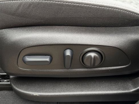 Used 2022 Chevrolet Equinox LT image 26