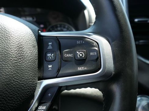 Used 2024 RAM 1500 Laramie AWD/4WD image 17