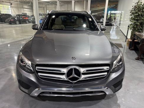 Used 2018 Mercedes-Benz GLC 300 w/ Multimedia Package image 2