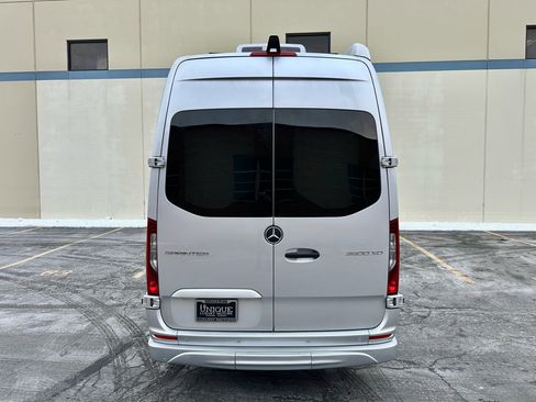 Used 2024 Mercedes-Benz Sprinter 3500 image 15