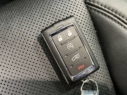 Used 2024 Jeep Wagoneer L Series II AWD/4WD image 47