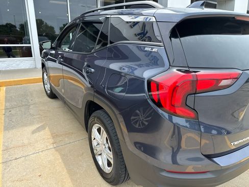 Used 2018 GMC Terrain SLE AWD/4WD image 4