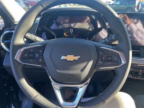 Used 2026 Chevrolet Trax LT w/ Driver Confidence Package image 15