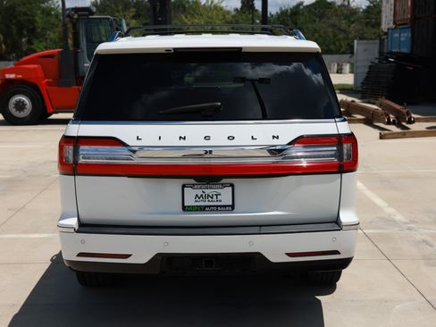 Used 2020 Lincoln Navigator L Black Label w/ Cargo Convenience Package AWD/4WD image 13