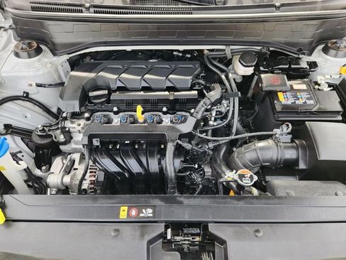 Used 2025 Hyundai Venue SEL FWD image 30