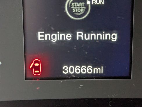 Used 2020 Jeep Renegade Latitude w/ Popular Equipment Group image 19