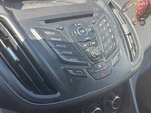 Used 2015 Ford Escape SE FWD image 3
