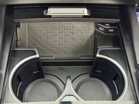 Used 2024 Mercedes-Benz GLS 580 4MATIC image 35