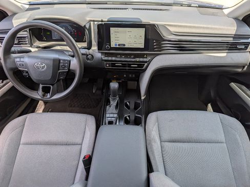 Used 2025 Toyota Camry LE w/ Convenience Package FWD image 4