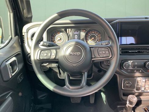 New 2026 Jeep Gladiator Sport image 25