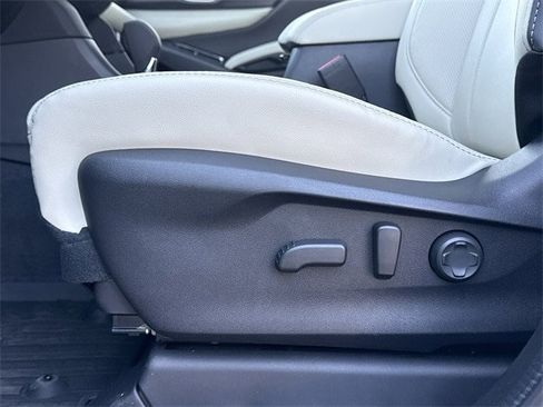 New 2025 Subaru Ascent Limited image 26
