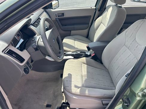 Used 2008 Ford Focus SE image 9