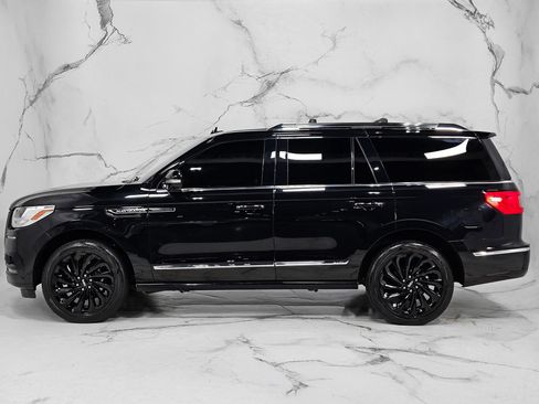 Used 2021 Lincoln Navigator Reserve AWD/4WD image 12
