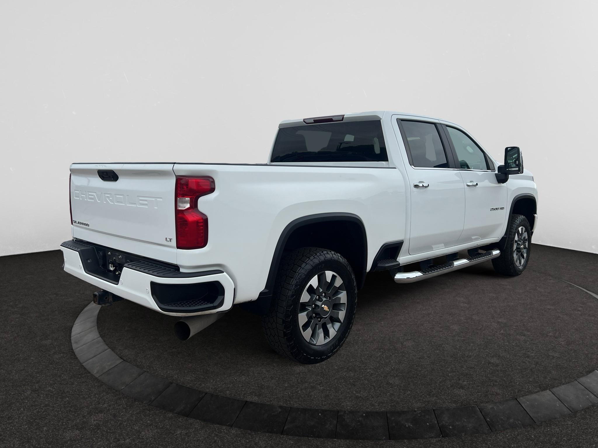 Used 2021 Chevrolet Silverado 2500 LT w/ Z71 Chrome Sport Edition AWD/4WD image 6