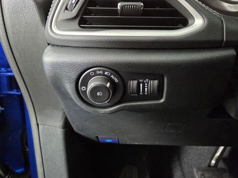 New 2026 Chrysler Pacifica Select image 19