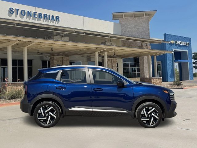Used 2026 Nissan Kicks SV w/ SV Premium Package FWD image 4
