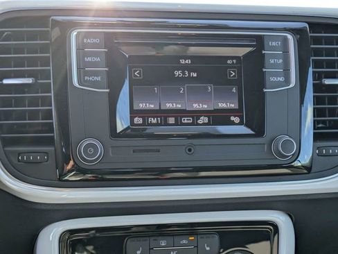 Used 2017 Volkswagen Beetle 1.8T image 18