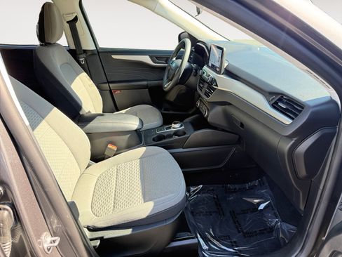 Used 2022 Ford Escape SE FWD image 19