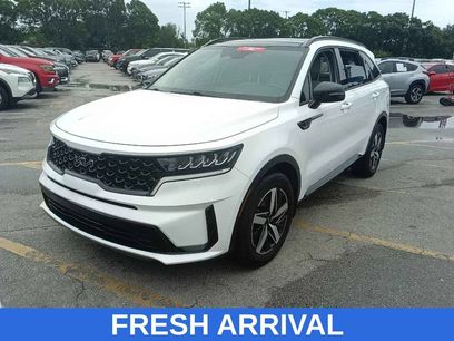 Used 2023 Kia Sorento S w/ Panoramic Sunroof Package