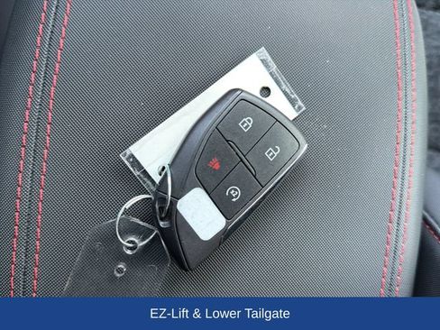 Used 2024 Chevrolet Colorado Z71 w/ Z71 Convenience Package 2 AWD/4WD image 33