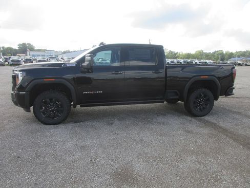New 2026 GMC Sierra 3500 AT4 w/ AT4 Premium Plus Package AWD/4WD image 10