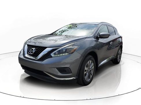 Used 2018 Nissan Murano SV FWD image 3