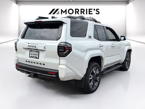 Used 2025 Toyota 4Runner TRD Sport AWD/4WD image 5