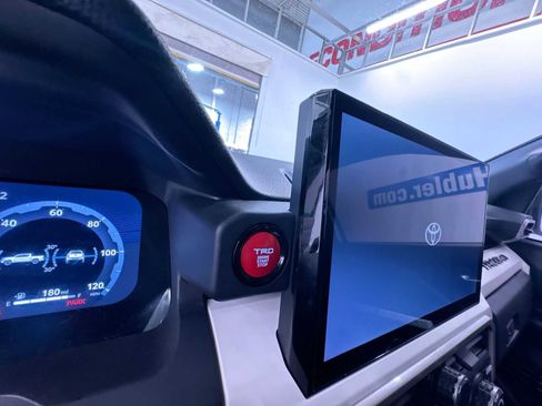 Used 2024 Toyota Tacoma TRD Off-Road image 17