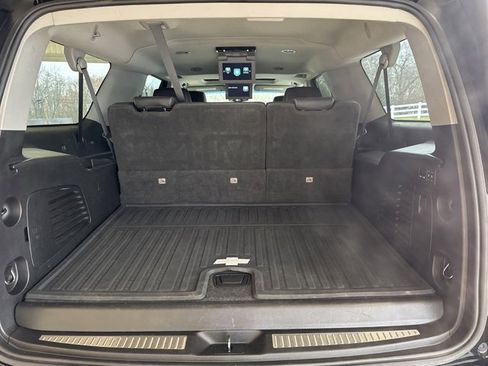 Used 2019 Chevrolet Suburban Premier image 37