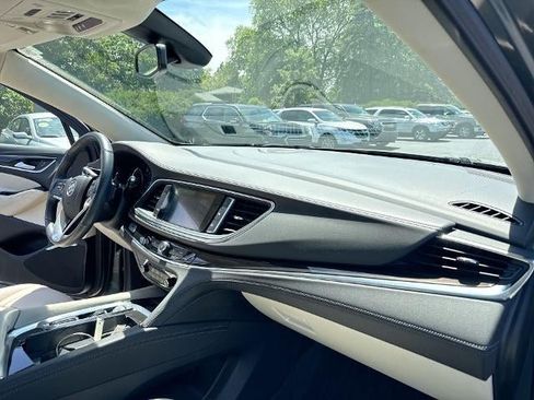 Certified 2023 Buick Enclave Essence w/ Experience Buick Package FWD image 28