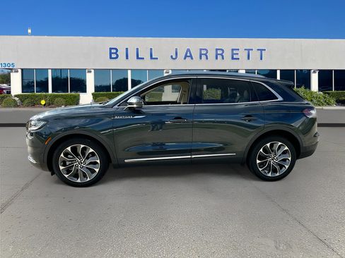 Used 2022 Lincoln Nautilus Reserve image 4