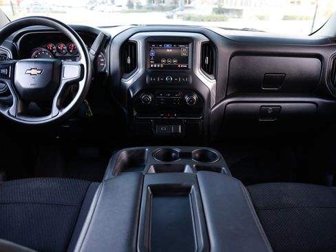 Used 2020 Chevrolet Silverado 1500 Custom w/ Custom Value Package image 27