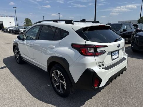Used 2026 Subaru Crosstrek 2.5i Premium AWD/4WD image 3