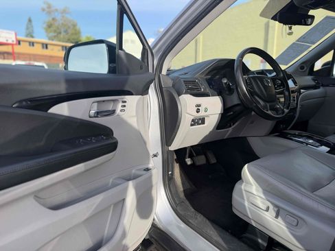 Used 2019 Honda Pilot Elite image 19