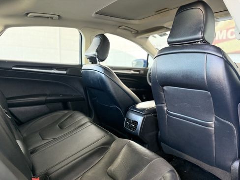 Used 2020 Ford Fusion Titanium image 17